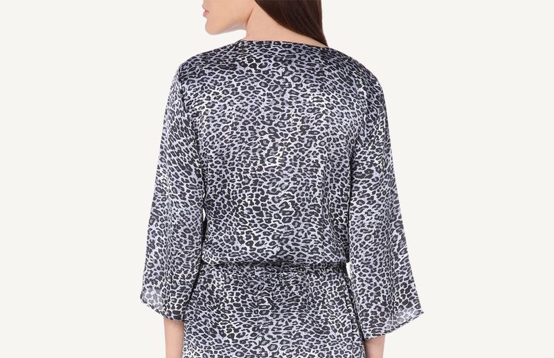 PCN1304_150I_2-ROBE-COMPRIDO-ANIMAL-PRINT