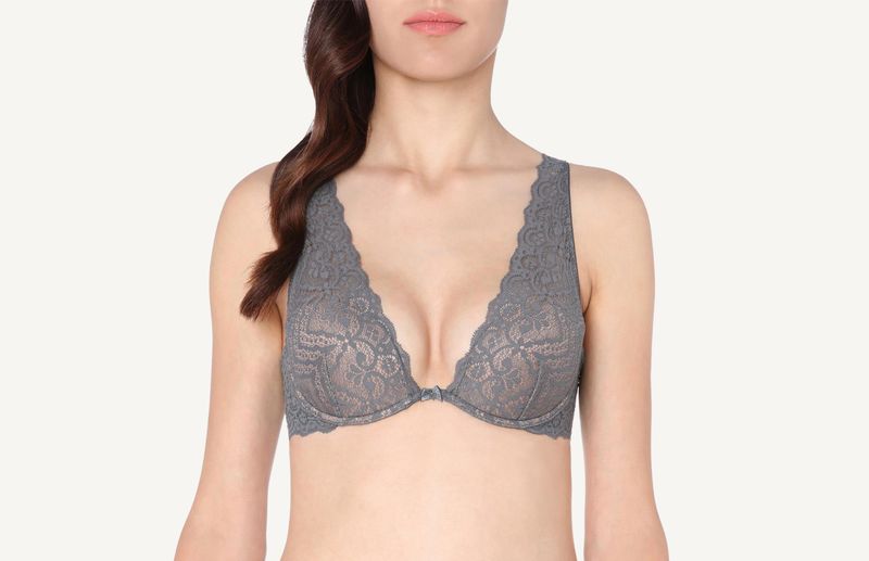 RID89L_9976_1-SOUTIEN-ELENA-COM-ARO-EM-RENDA