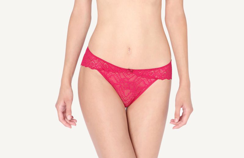 SI89P1_9884_1-CUECA-EM-RENDA-DE-CINTURA-DESCIDA