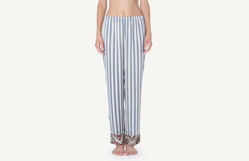 PDL774_3469_1-CALCAS-COMPRIDAS-CETIM-DE-VISCOSE-ESTAMPADO-RISCAS