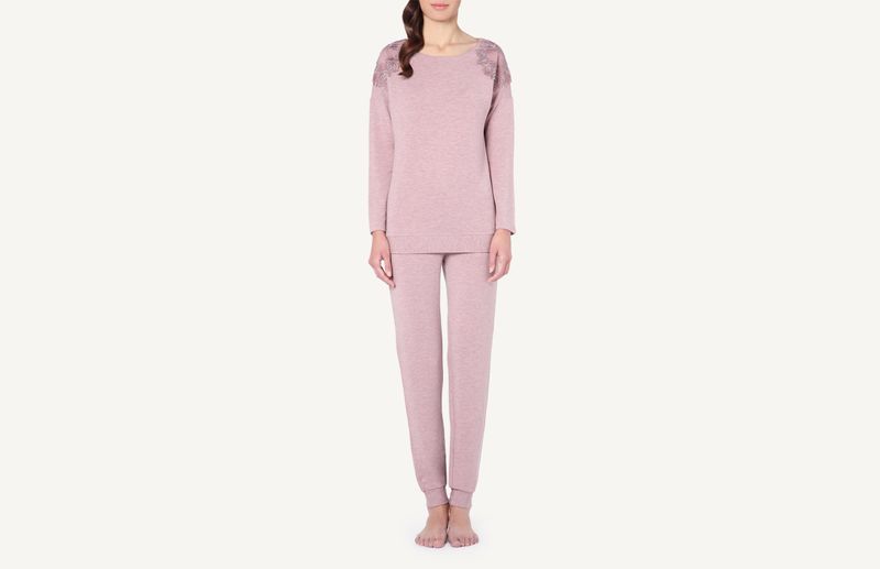 PLD776_3042_1-PIJAMA-COMPRIDO-BORDADOS-FLORAIS