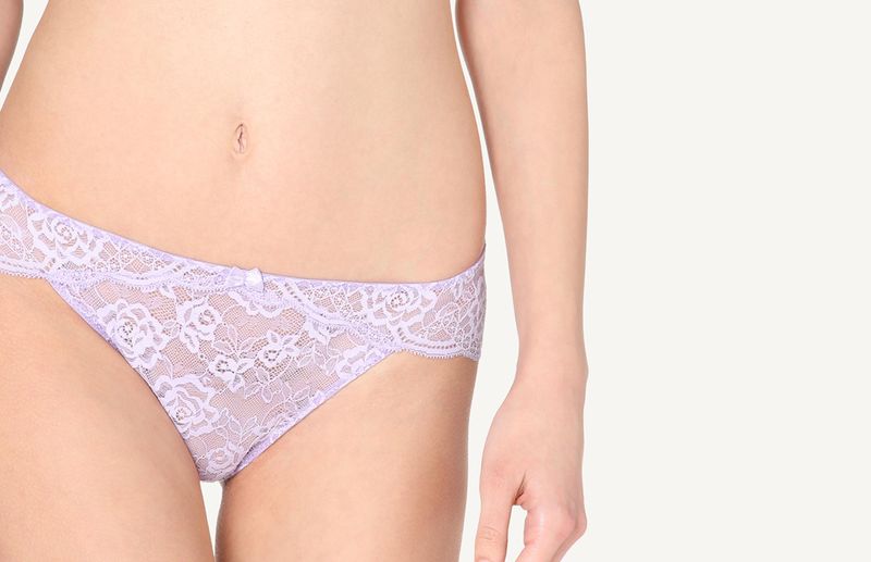 SI91P1_074I_6-CUECA-EM-RENDA-DE-CINTURA-DESCIDA