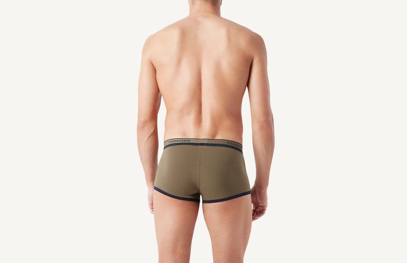 SBU05D-6203---Look_back