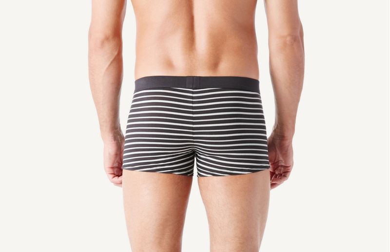 SBU731-6371---Wear_back