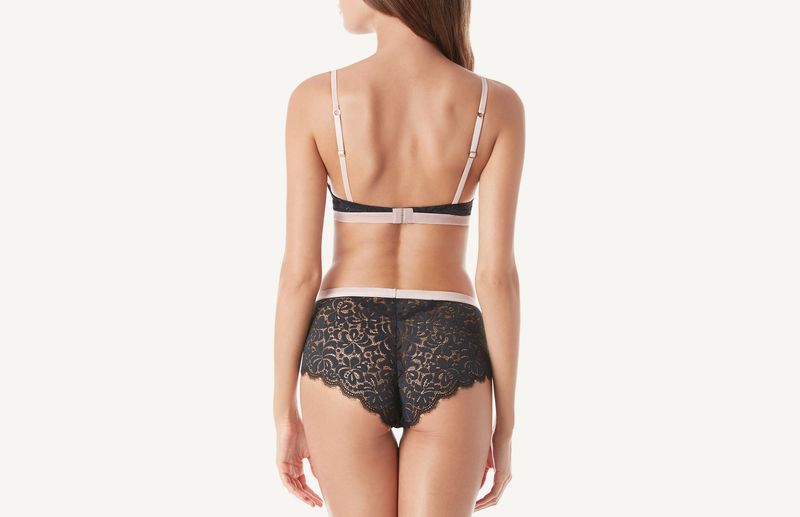 SCD1213_wear_6445_BI