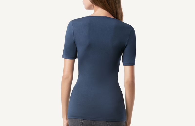 CM105A_wear_6224_B