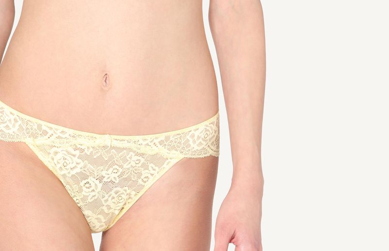 SI91P1_073I_6-CUECA-EM-RENDA-DE-CINTURA-DESCIDA