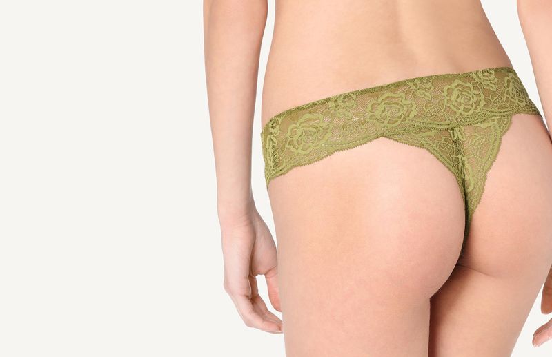 SBD91P_120I_7-BRASILEIRA-EM-RENDA