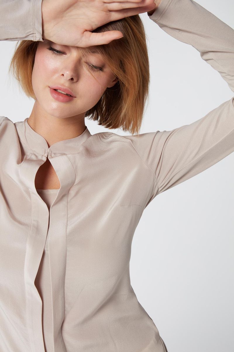 CL126C_3096_5-CAMISOLA-DE-MANGA-COMPRIDA-CREPE-DE-SEDA-E-MODAL