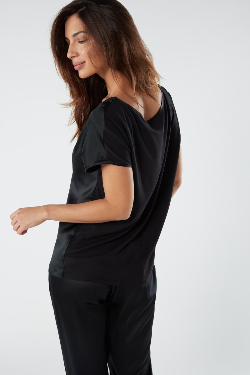 CMD71A_019_5-CAMISOLA-EM-SEDA-E-MODAL-COM-CORTE-QUIMONO