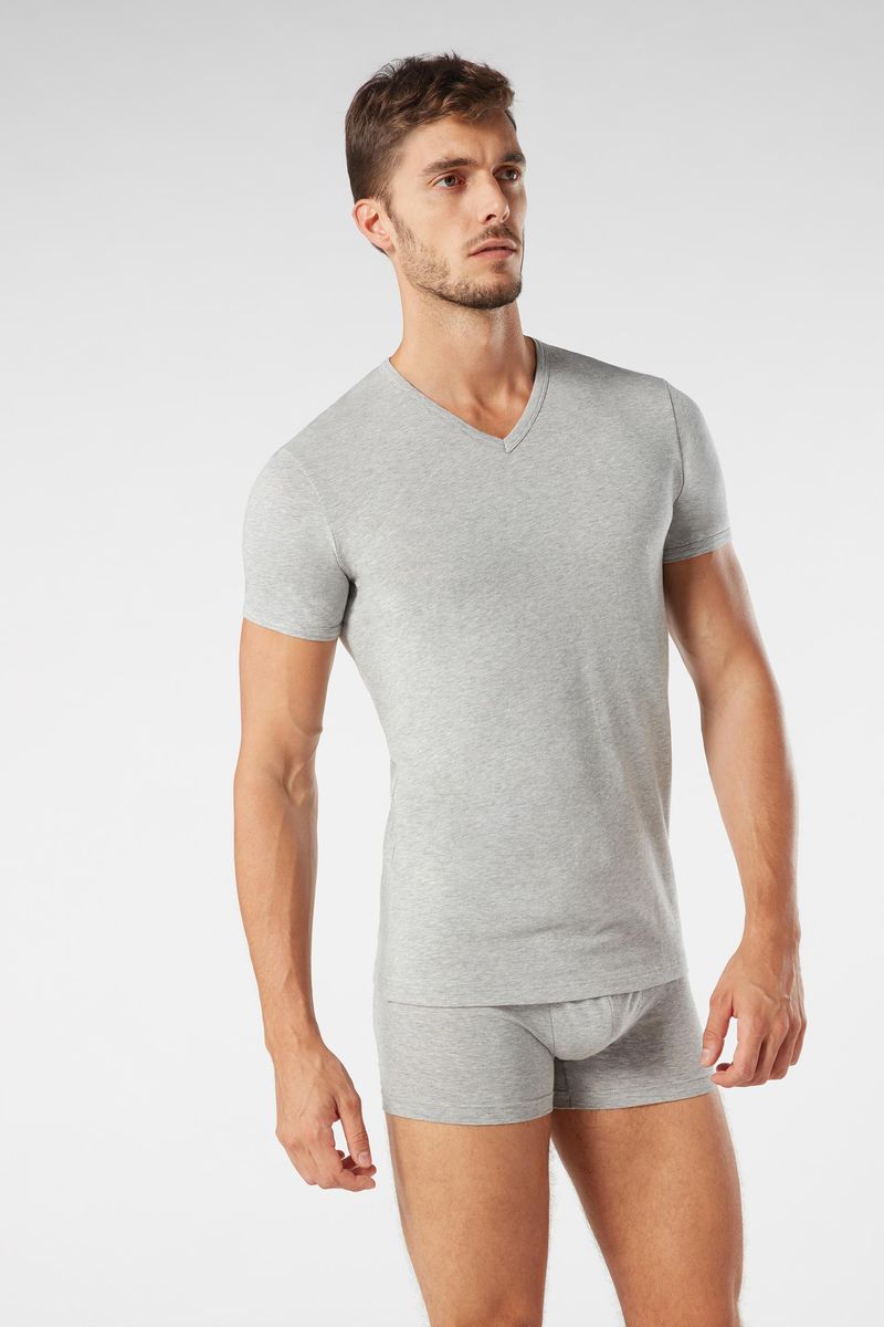 CMU05B_031_5-T-SHIRT-DECOTE-EM-V-EM-ALGODAO-ELASTICIZADO