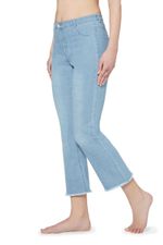 MODP0985_4593_V3_3-JEANS-CROPPED-FLARE-COM-FECHO-E-BOLSOS