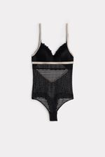 BID1337_6681_10-BODY-GEOMETRIC-STRIPES