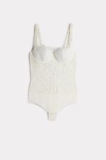 BID1338_2127_10-TIMELESS-ELEGANCE-LACE-BODY