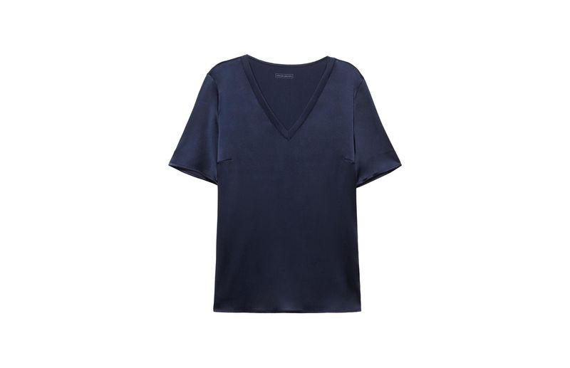CMD72V_3094_10-CAMISOLA-EM-SEDA-E-MODAL-MANGA-CURTA-DECOTE-EM-V