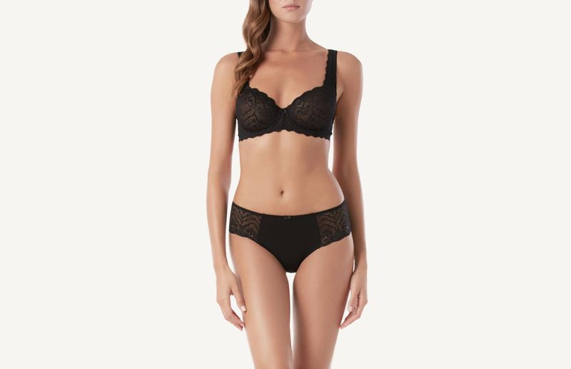 RBD89N_019_3-SOUTIEN-DANIELA-COM-ARO-EM-RENDA