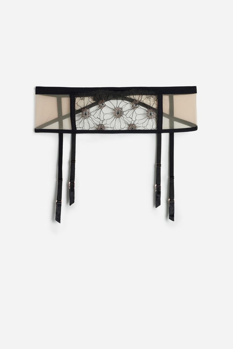 RGC1343_2757_10-CONTRAST-COLOR-TULLE-SUSPENDERS