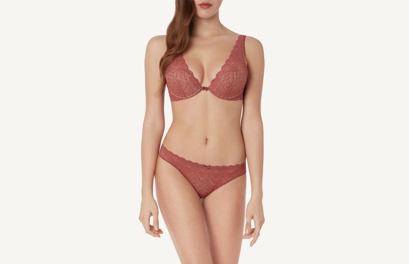 RID89L_7856_3-SOUTIEN-ELENA-COM-ARO-EM-RENDA
