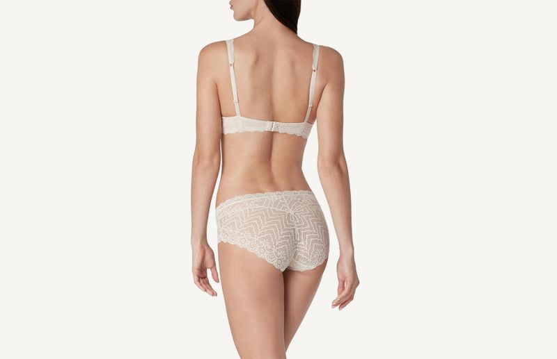 SI89A2_2280_2-CUECA-ENVOLVENTE-EM-RENDA