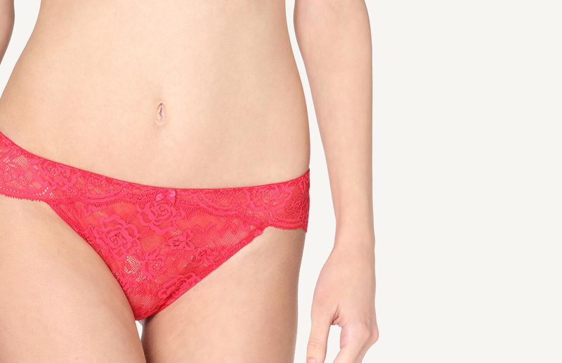 SI91P1_077I_4-CUECA-EM-RENDA-DE-CINTURA-DESCIDA