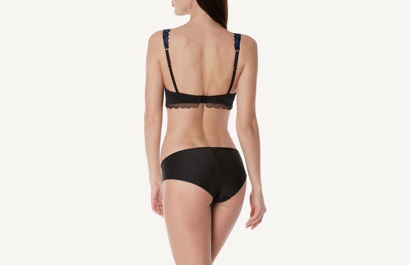 SID1277_7880_2-CUECA-BLOOMING-EMBROIDERY