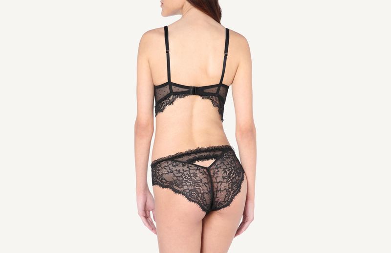 SID1303_019_2-SLIP-SEXY-ATTITUDE