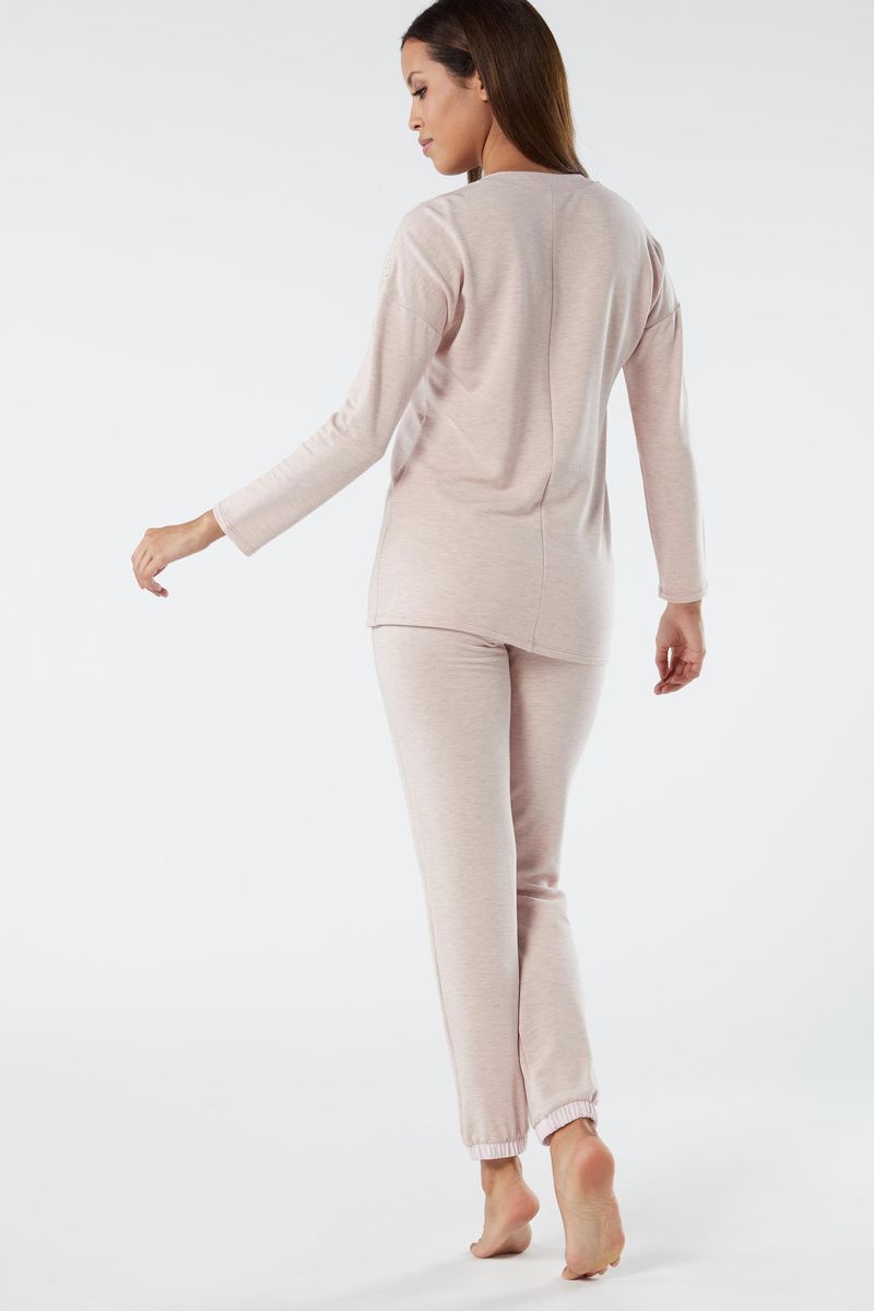 PLD819_290I_2-PIJAMA-COMPRIDO-EM-MODAL-E-CAXEMIRA-COM-PORMENOR-EM-RENDA