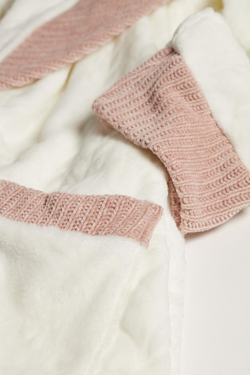 PVD654_280I_8-ROBE-EM-CHENILLE-CANELADO