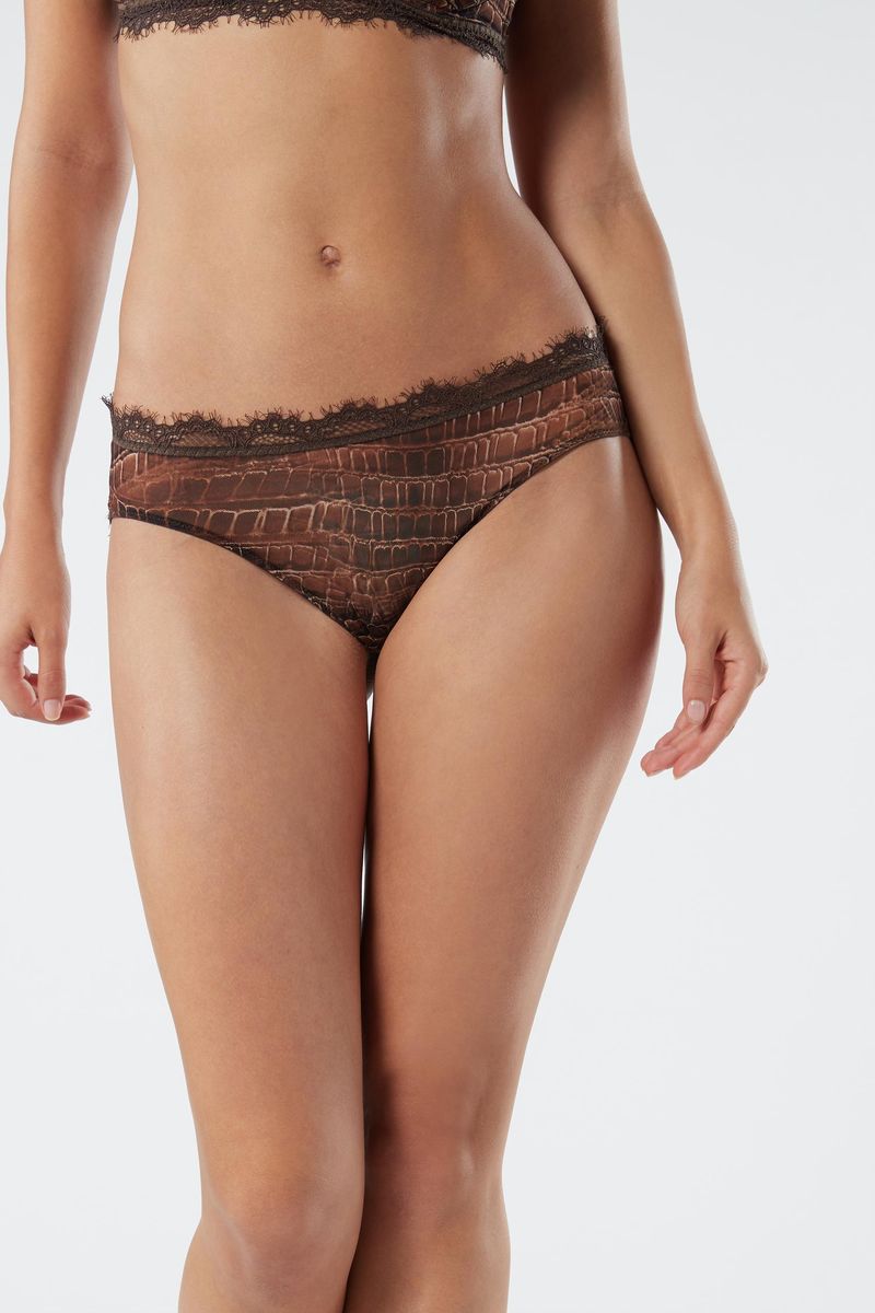 SID1353_268I_3-CUECAS-LADY-CROCODILE