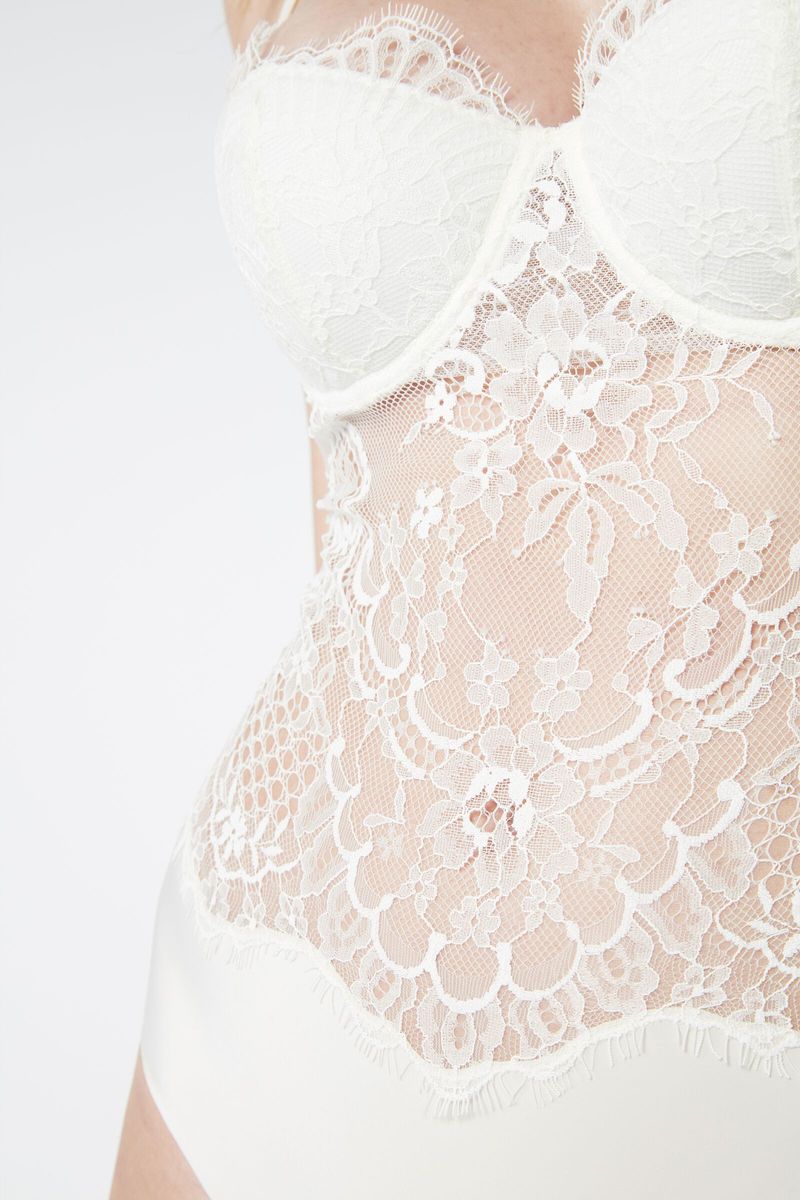 BID1338_2127_6-BODY-RENDA-TIMELESS-ELEGANCE