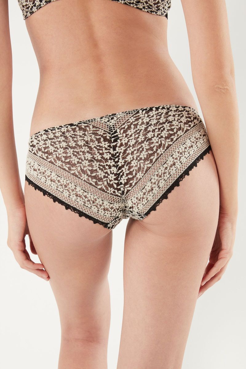 SID1350_9887_2-CUECAS-LET-ME-BE-ROMANTIC