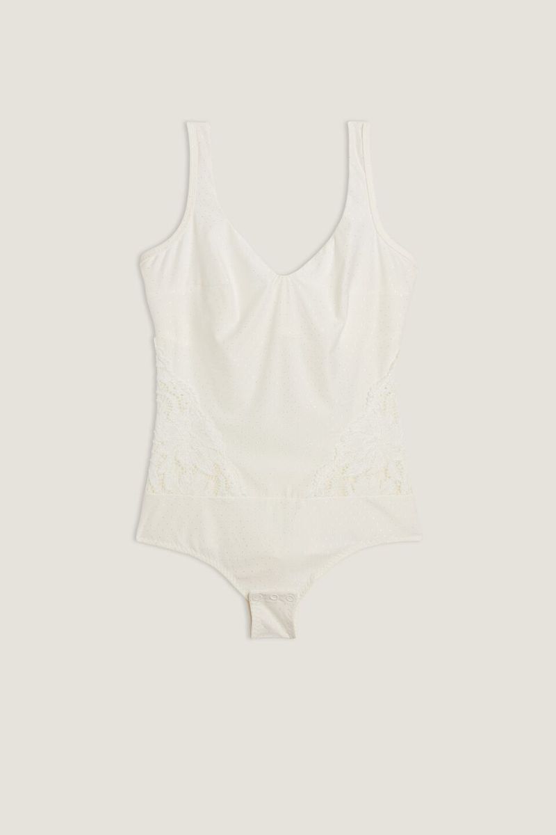 BID1404_2127_10-BODY-GRETA-SNOW-QUEEN