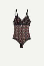 BOD1401_495I_10-BODY-GIRLISH-TWIST