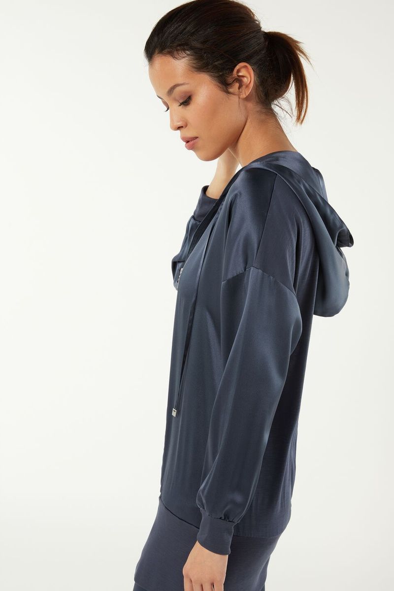 CLD71F_383I_4-CAMISOLA-COM-CAPUZ-EM-SEDA-E-LIOCEL