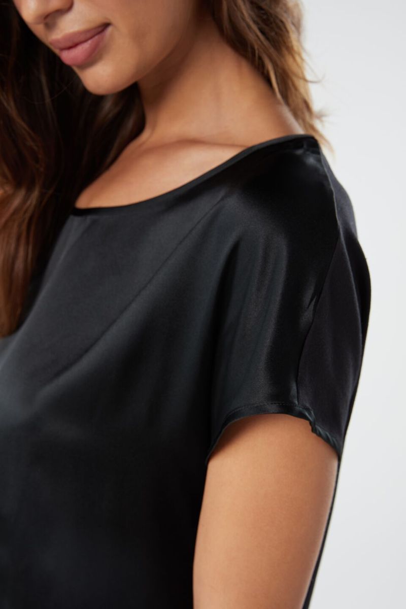 CMD71A_019_6-CAMISOLA-EM-SEDA-E-MODAL-COM-CORTE-QUIMONO