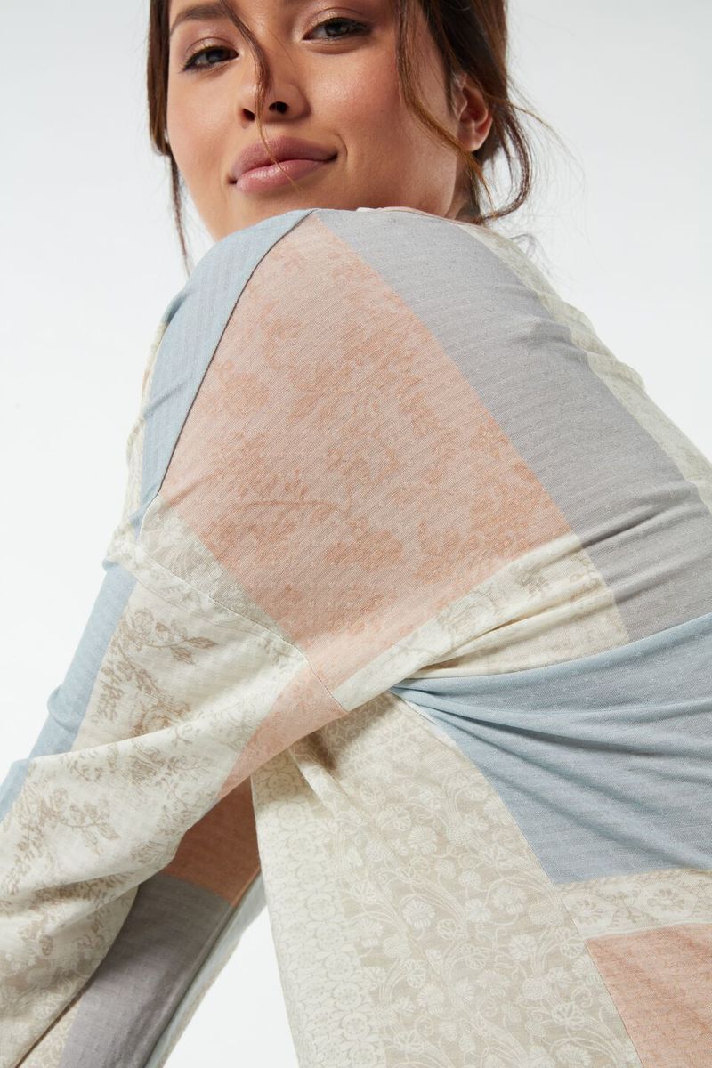 PLD838_371I_6-PIJAMA-COMPRIDO-EM-MODAL-COM-PADRAO-JACQUARD