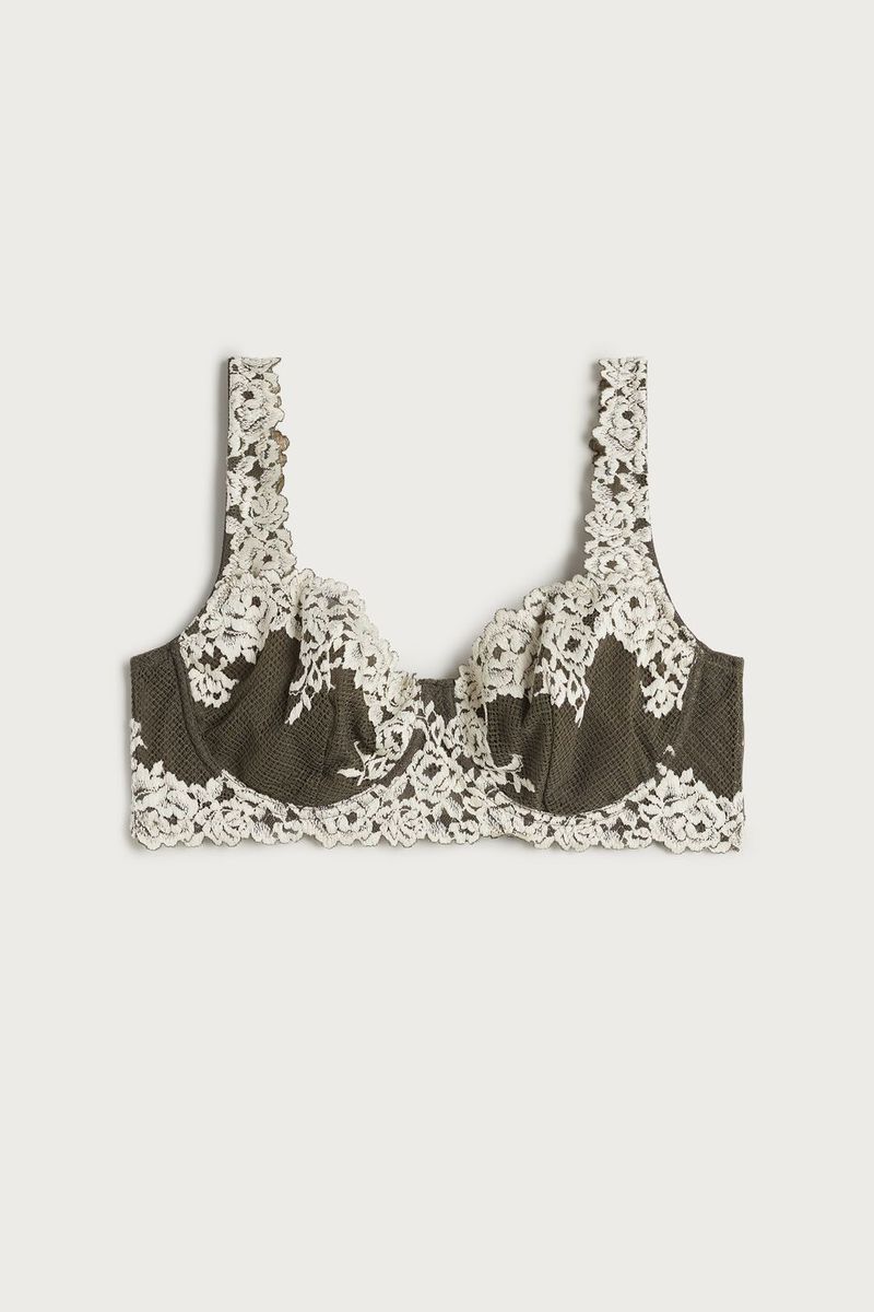 RBD1294_487I_V2_10-DANIELA-SOUTIEN-BALCONETTE-PRETTY-FLOWERS