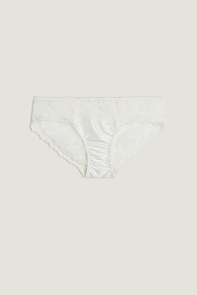 SID1396_2127_10-SLIP-SLIP-INTO-ELEGANCE