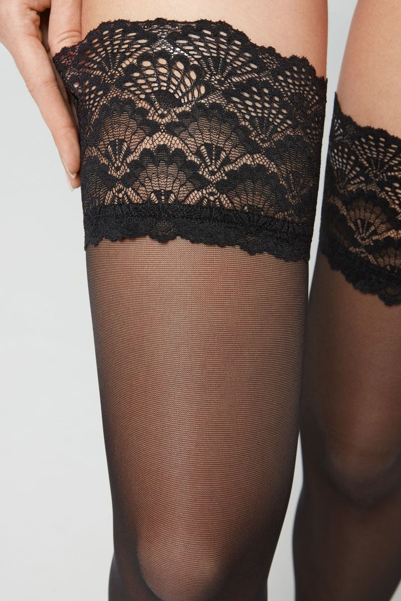 MODA0385_019_1-MEIAS-DE-LIGA-TRANSPARENTES-DE-40-DEN-COM-LEQUES