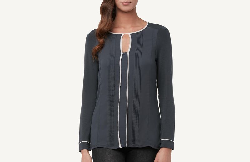 CL100I_7211_1-CAMISOLA-COM-PERFIS-DE-COR-CONTRASTANTE