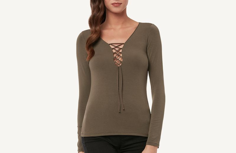 CL111H_6907_1-CAMISOLA-EM-MODAL-COM-LACOS