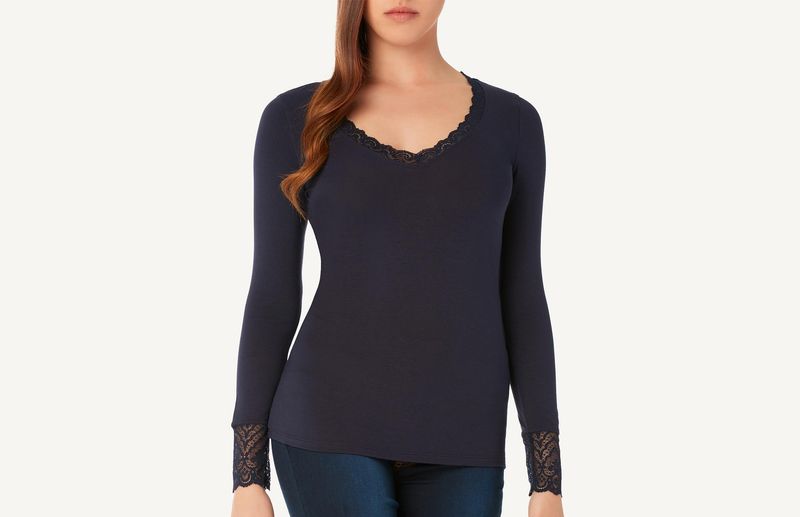 CLD59V_1467_1-CAMISOLA-DE-MANGA-COMPRIDA-EM-MODAL-COM-APLICACOES-EM-RENDA
