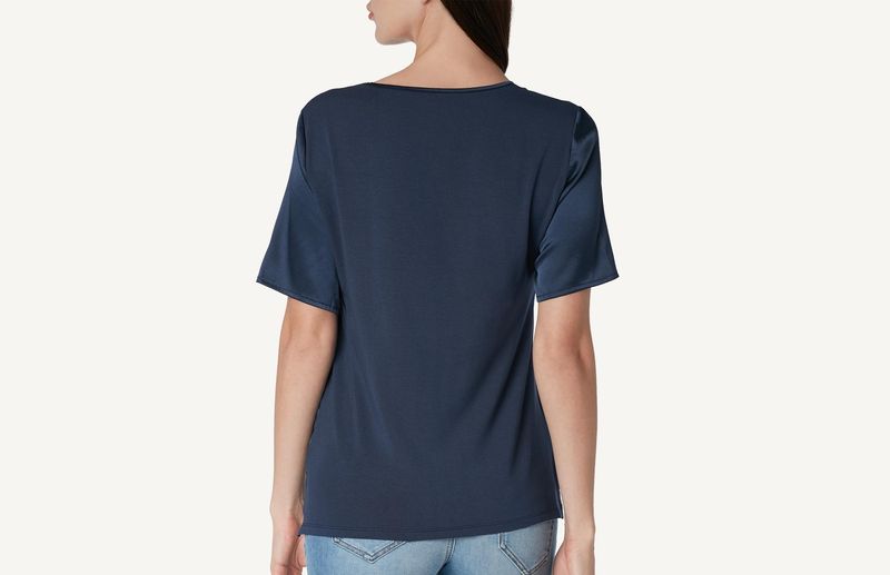 CMD72V_3094_2-CAMISOLA-EM-SEDA-E-MODAL-MANGA-CURTA-DECOTE-EM-V