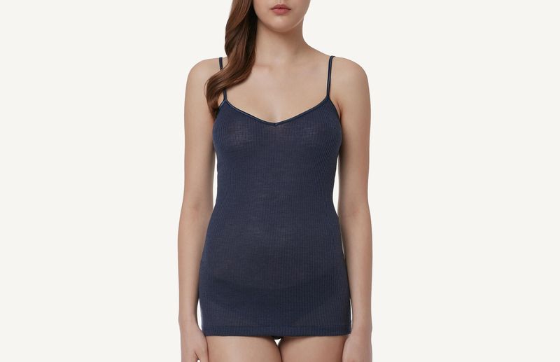 LTD49A_3094_1-CAMISOLA-INTERIOR-LA-E-SEDA-COM-DECOTE-V-DE-CETIM