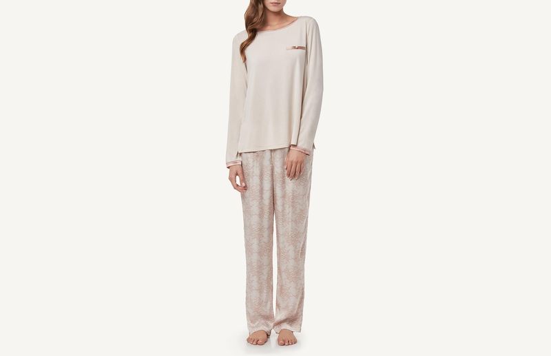 PLD748A_2280_1-PIJAMA-COMPRIDO-COM-ESTAMPADO-DE-VISCOSE