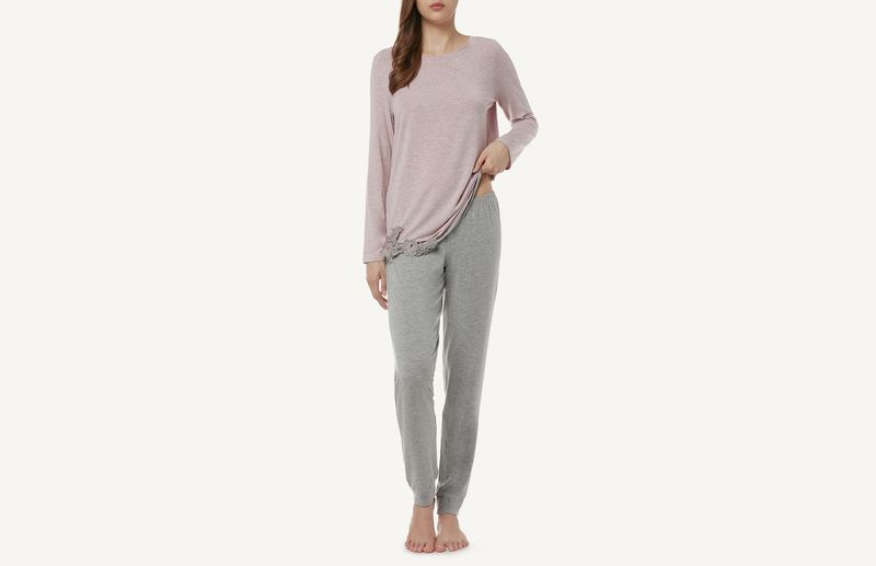 PLD754_7691_1-PIJAMA-COMPRIDO-DE-MICROMODAL-COM-FLOR-DE-LA