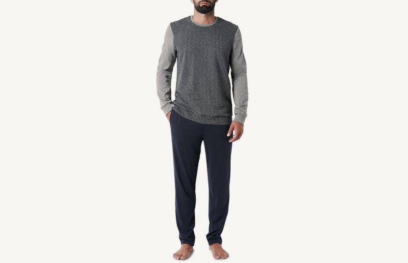 PLU471_7499_1-PIJAMA-COMPRIDO-DE-ALGODAO-COM-FANTASIA-AOS-QUADRADOS