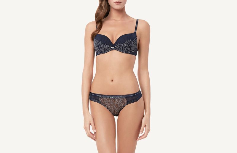 RPS1230_6667_3-SUTIA-PUSH-UP-MANUELA-ELEGANT-CRUISE