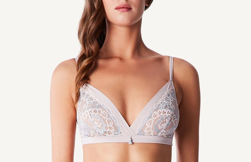 RSD1205_6215_1-SUTIA-TRIANGULAR-AUTUMN-LACE