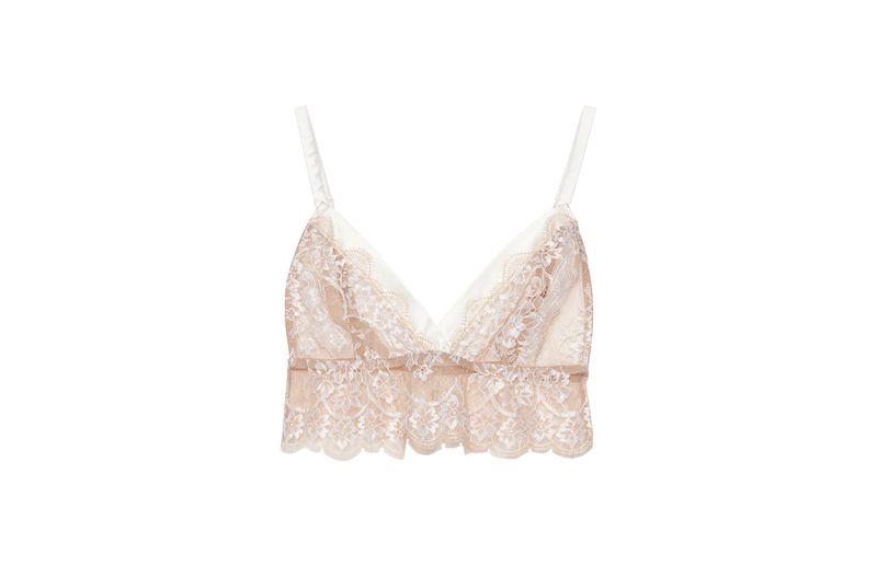 RSD1235_6672_10-SUTIA-TRIANGULAR-ROMANTIC-LACE
